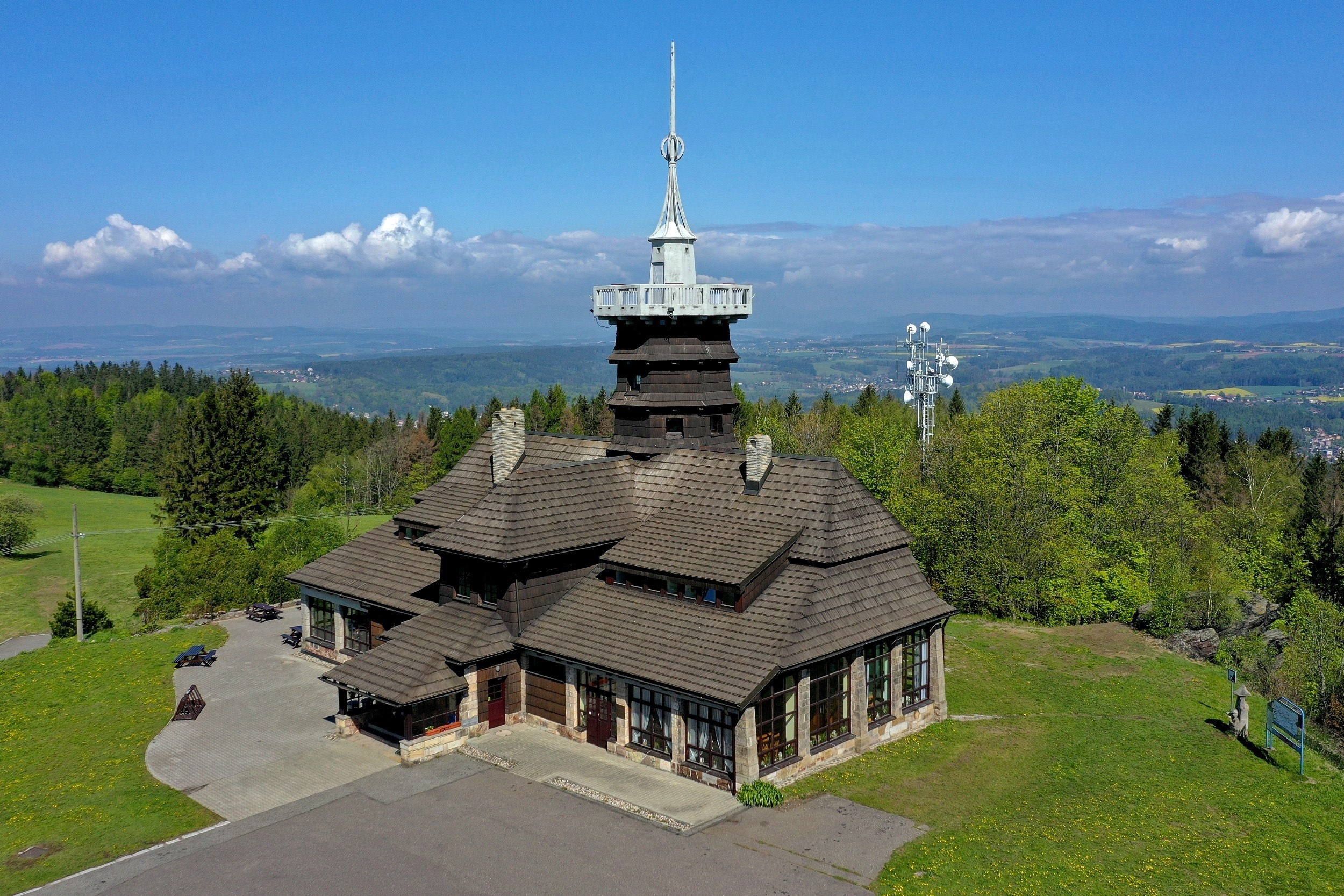 Jiráskova chata je jedním z mnoha budoucích útočišť pro cyklisty při putování v rámci projektu Klubu českých turistů. Foto: archiv KČT