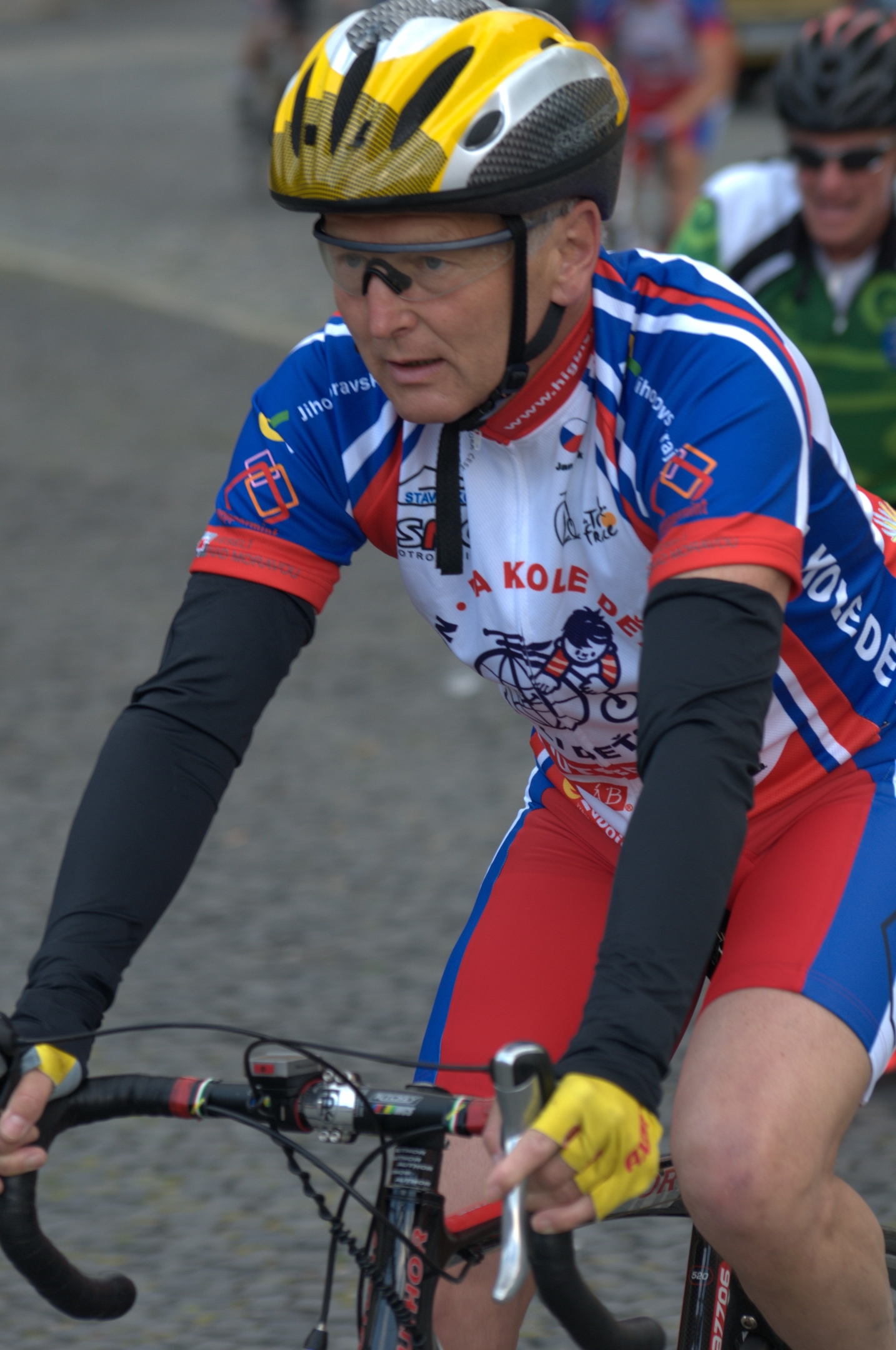 Jan Pirk v sedle kola během cyklotour Na kole dětem. Foto: archiv Jana Pirka
