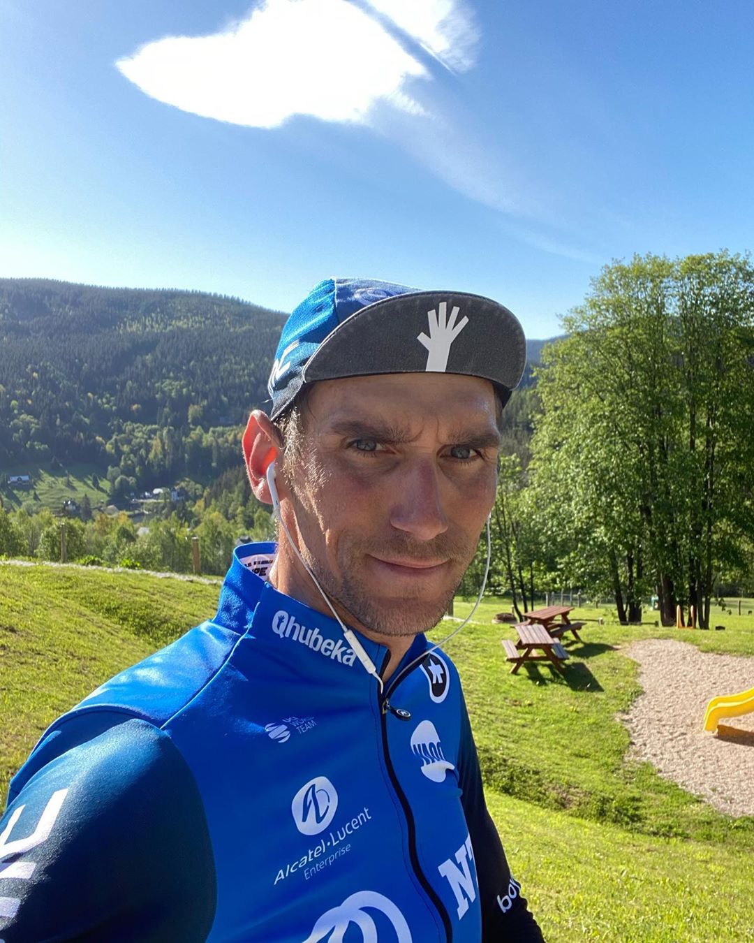 Roman Kreuziger z týmu NTT Pro Cycling je mezi přihlášenými na Krakonošův cyklomaraton. Foto: instagram R. Kreuzigera