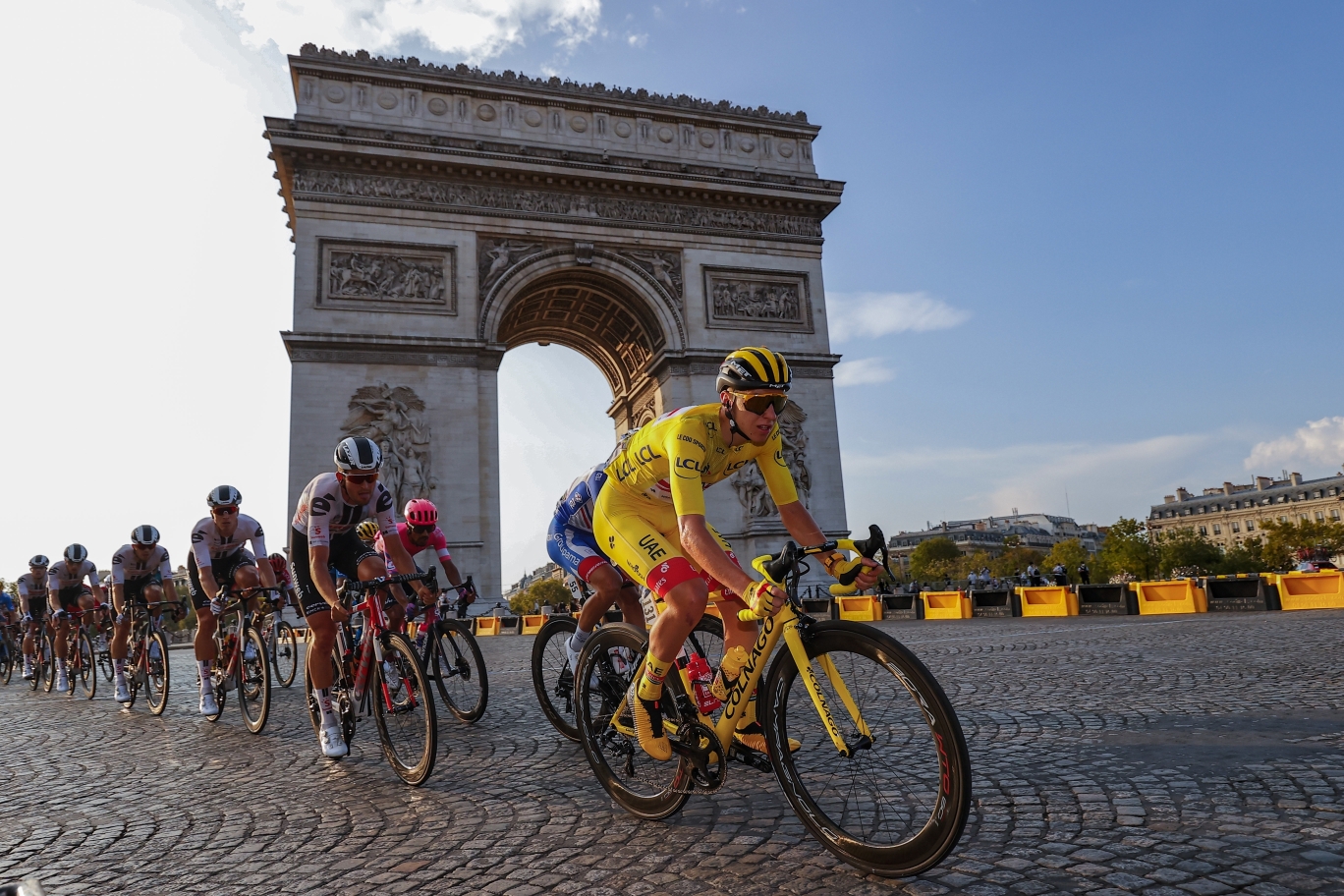 Tadej Pogačar v závěrečné etapě Tour de France 2020. Foto: bettiniphoto/colnago