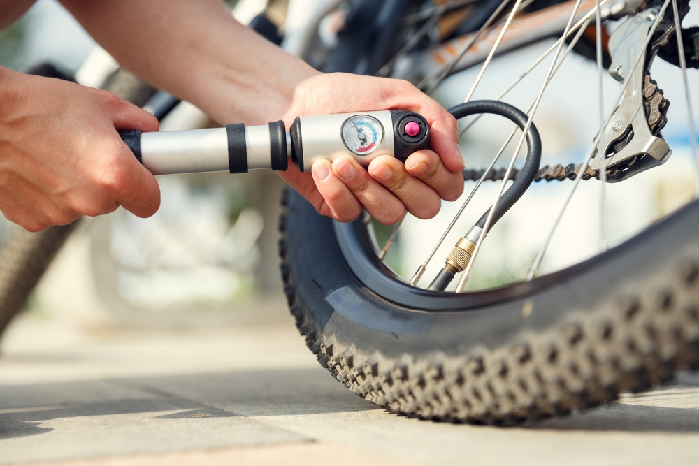 Pumping a tyre