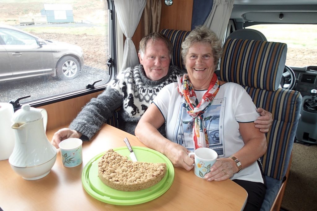 Dòra and her husband who took me on a road trip. Great pie!!