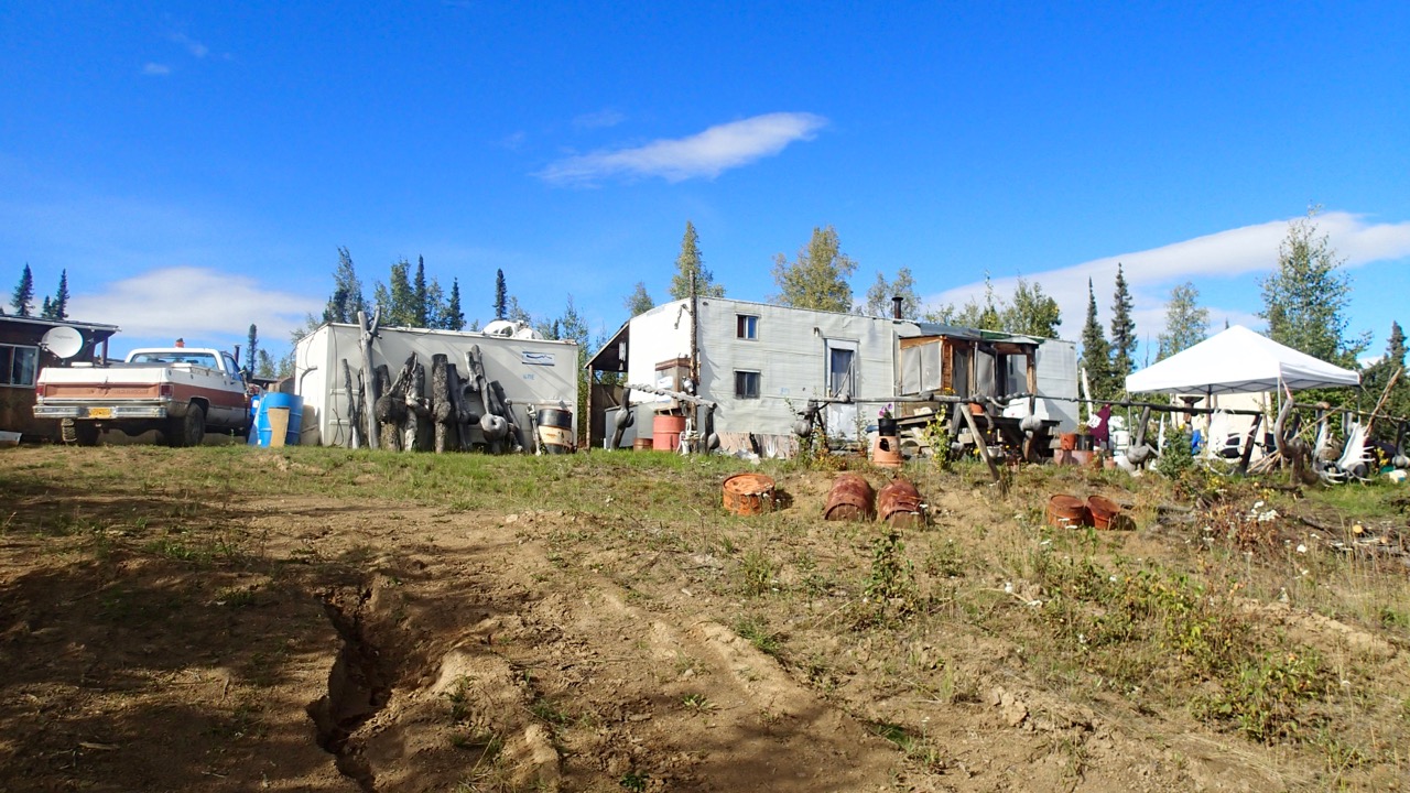The kitchen and terrace at the camp