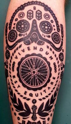 Check out the detail on this one. The inscription translates as “To live is to ride.”