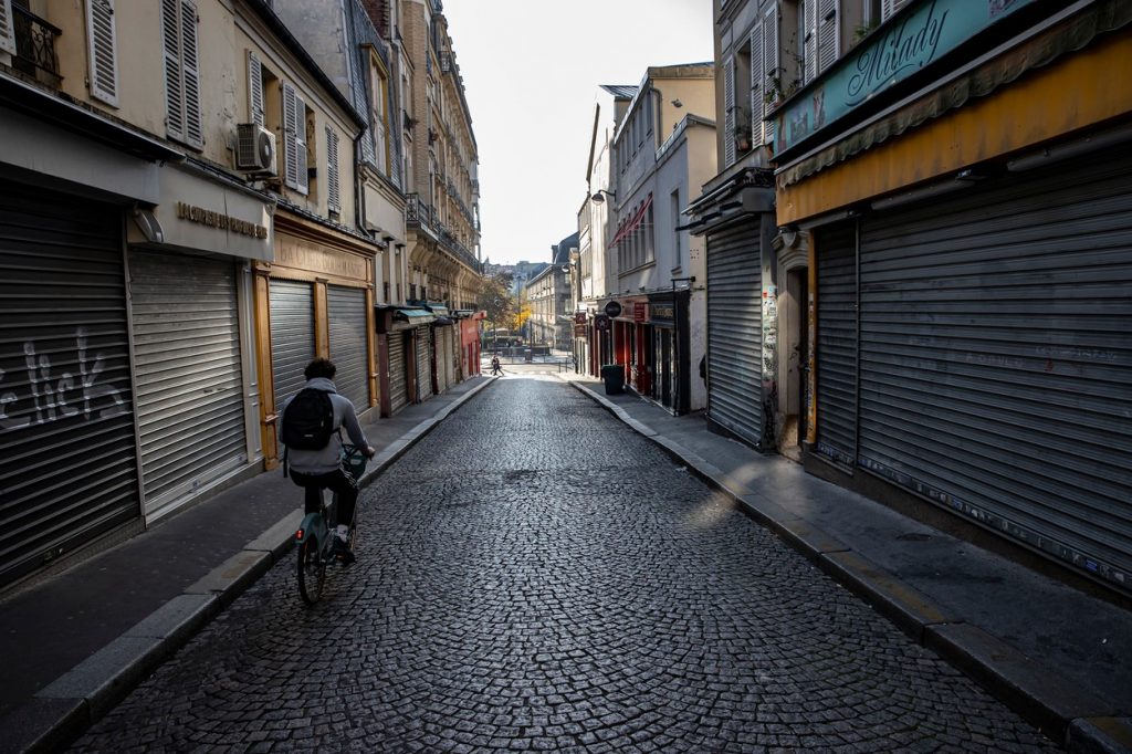 Paris lockdown cycling