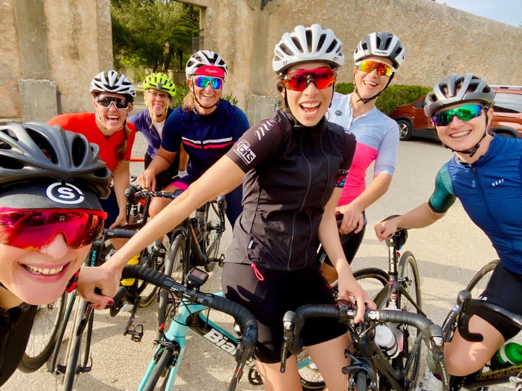 Women cyclists