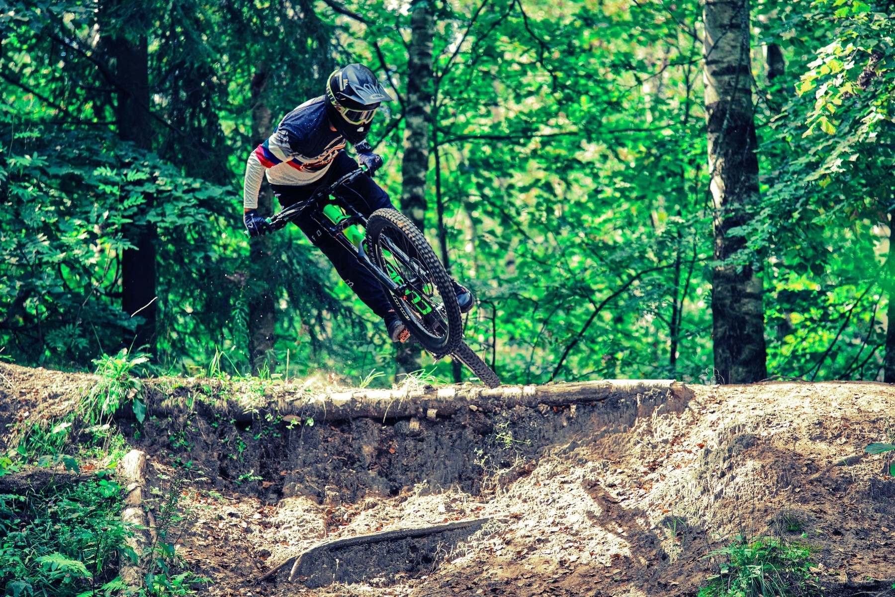 Downhill jump